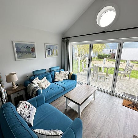 Azure Beach House Файлі Екстер'єр фото